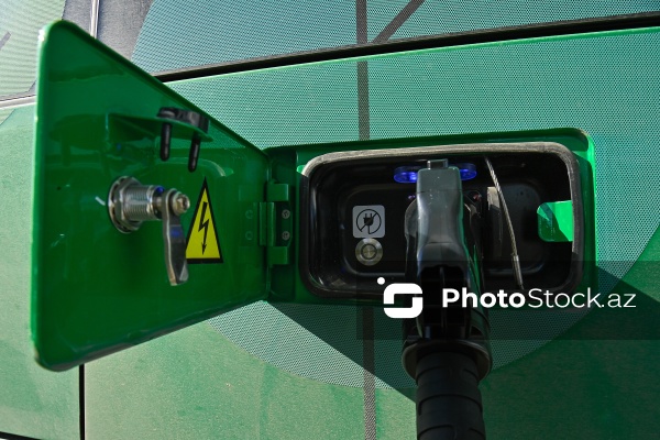 "BakuBus" MMC-nin istifadəyə verdiyi "Albalılıq elektrik avtobus deposu"