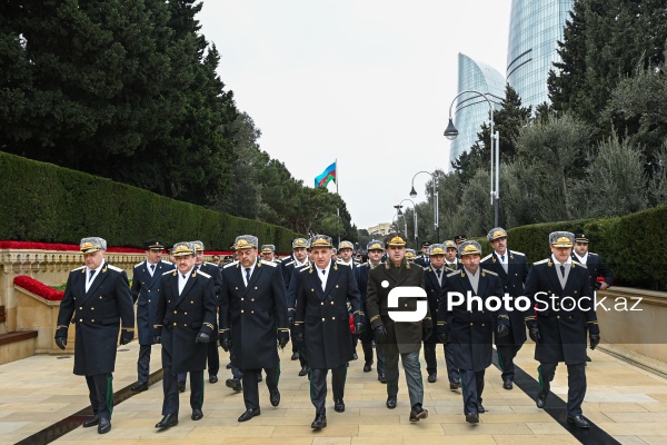 Baş Prokurorluğun rəhbərliyi və əməkdaşlarının Şəhidlər xiyabanını ziyarəti