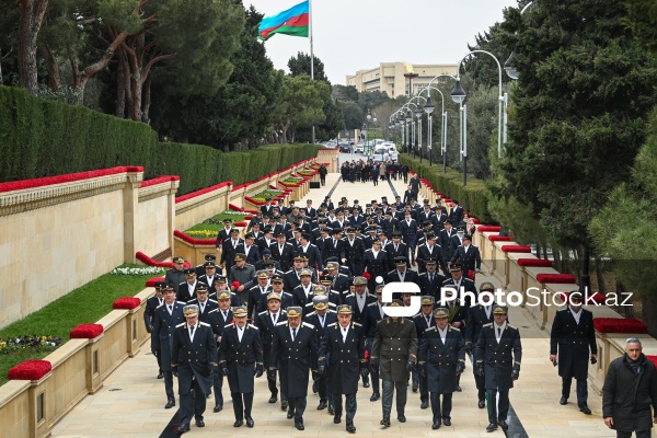 Baş Prokurorluğun rəhbərliyi və əməkdaşlarının Şəhidlər xiyabanını ziyarəti