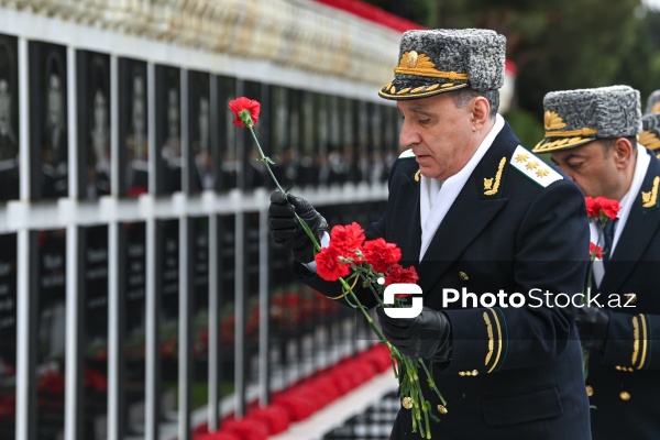 Kamran Əliyev - Şəhidlər xiyabanında