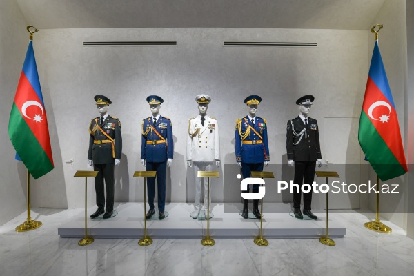 Dövlət Bayrağı Meydanında yerləşən Dövlət Bayrağı Muzeyi