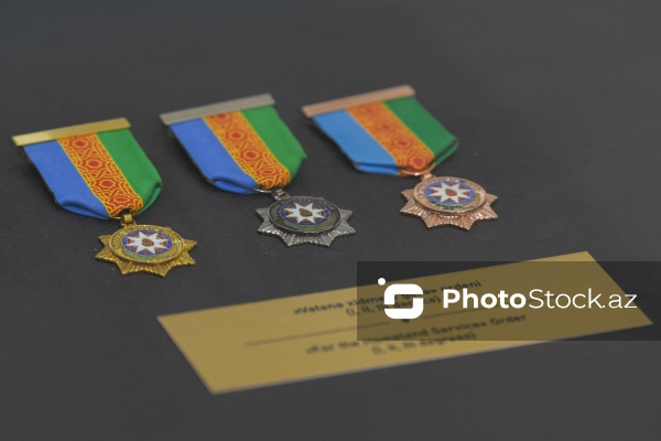 Dövlət Bayrağı Meydanında yerləşən Dövlət Bayrağı Muzeyi