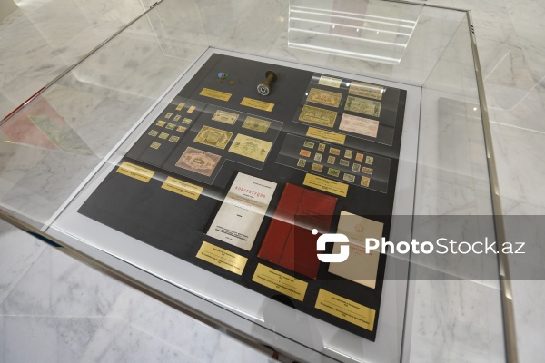 Dövlət Bayrağı Meydanında yerləşən Dövlət Bayrağı Muzeyi