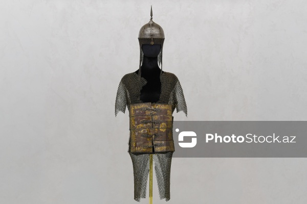 Dövlət Bayrağı Meydanında yerləşən Dövlət Bayrağı Muzeyi