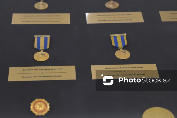 Dövlət Bayrağı Meydanında yerləşən Dövlət Bayrağı Muzeyi