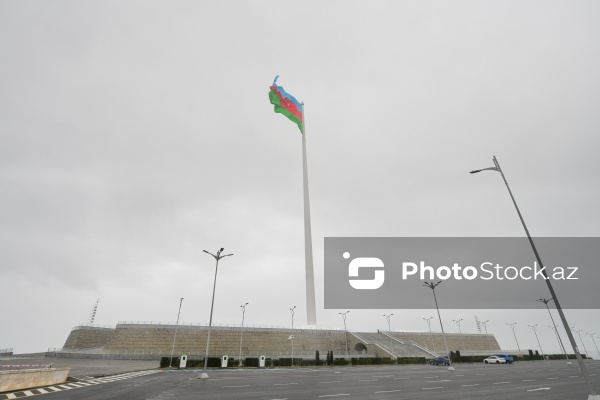 Dövlət Bayrağı Meydanında yerləşən Dövlət Bayrağı Muzeyi