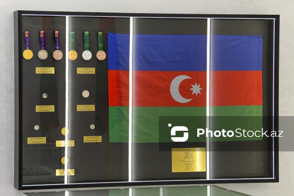 Dövlət Bayrağı Meydanında yerləşən Dövlət Bayrağı Muzeyi