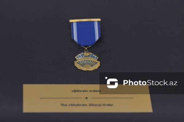 Dövlət Bayrağı Meydanında yerləşən Dövlət Bayrağı Muzeyi