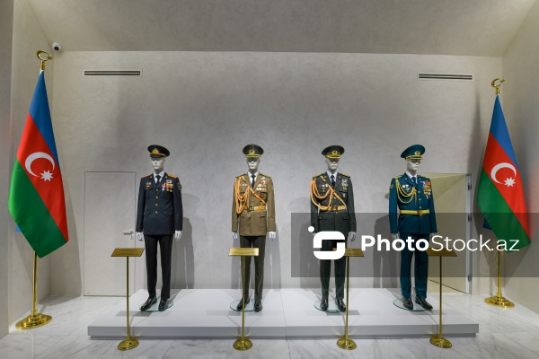 Dövlət Bayrağı Meydanında yerləşən Dövlət Bayrağı Muzeyi