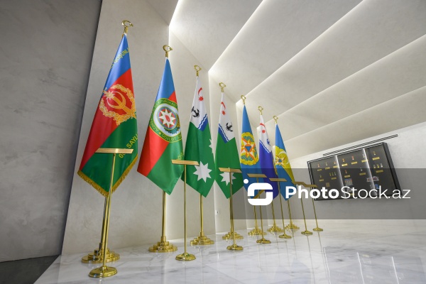 Dövlət Bayrağı Meydanında yerləşən Dövlət Bayrağı Muzeyi