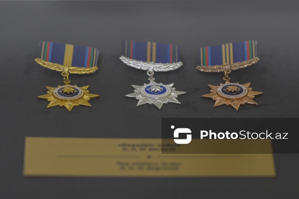 Dövlət Bayrağı Meydanında yerləşən Dövlət Bayrağı Muzeyi