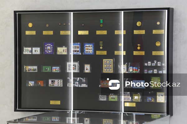 Dövlət Bayrağı Meydanında yerləşən Dövlət Bayrağı Muzeyi