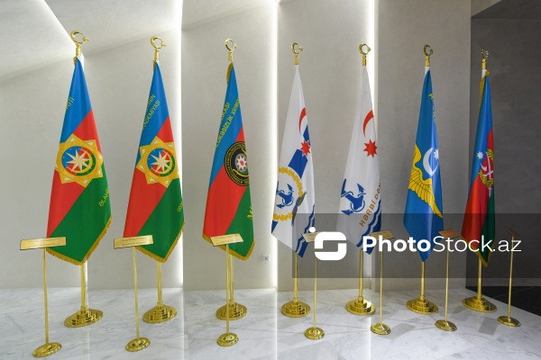 Dövlət Bayrağı Meydanında yerləşən Dövlət Bayrağı Muzeyi