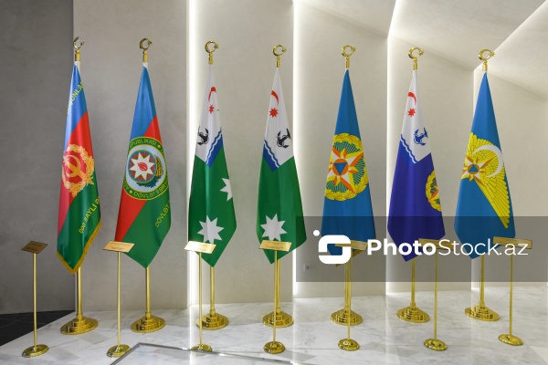 Dövlət Bayrağı Meydanında yerləşən Dövlət Bayrağı Muzeyi