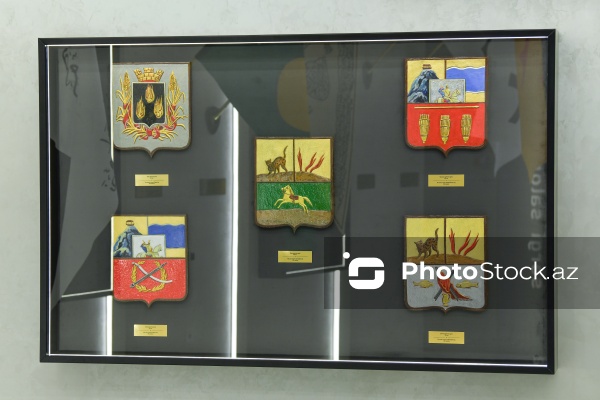 Dövlət Bayrağı Meydanında yerləşən Dövlət Bayrağı Muzeyi