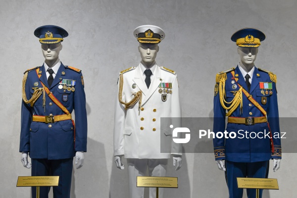 Dövlət Bayrağı Meydanında yerləşən Dövlət Bayrağı Muzeyi