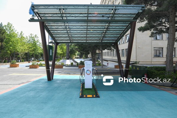 BDU-nun ərazisində ekoloji təmiz enerji doldurma məntəqəsinin açılışı