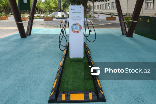 BDU-nun ərazisində ekoloji təmiz enerji doldurma məntəqəsinin açılışı