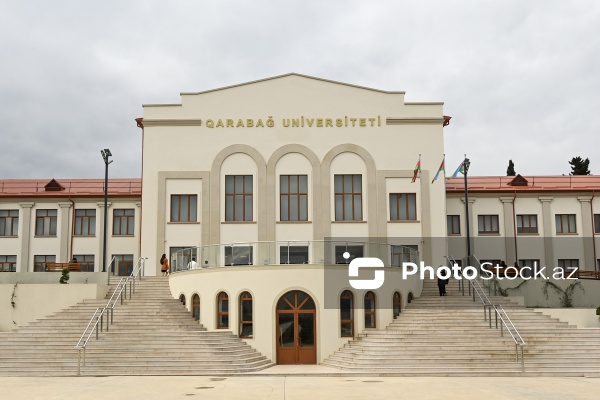 Qarabağ Universitetinin binası