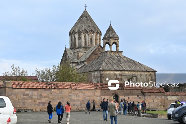 Beynəlxalq səyyahlar Ağdərədə Gəncəsər monastırını ziyarət ediblər