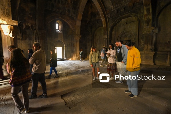 Beynəlxalq səyyahlar Ağdərədə Gəncəsər monastırını ziyarət ediblər
