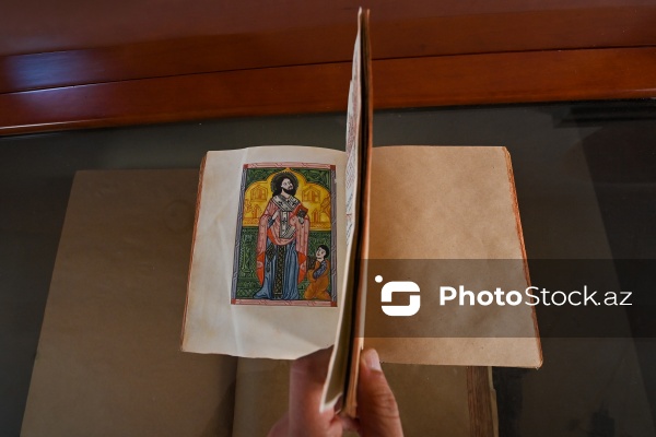 Beynəlxalq səyyahlar Ağdərədə Gəncəsər monastırını ziyarət ediblər