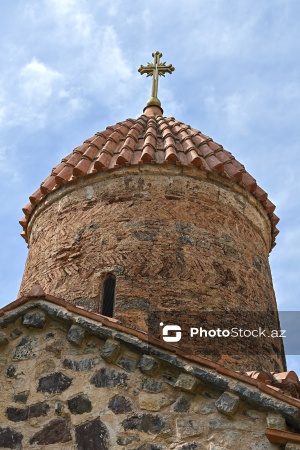 Beynəlxalq səyyahlar Kəlbəcərdəki Xudavəng monastırında olublar