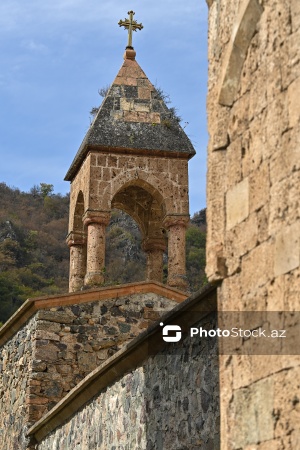 Beynəlxalq səyyahlar Kəlbəcərdəki Xudavəng monastırında olublar