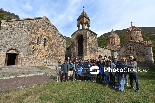 Beynəlxalq səyyahlar Kəlbəcərdəki Xudavəng monastırında olublar