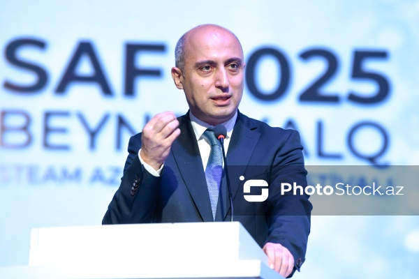 Emin Əmrullayev - Beynəlxalq STEAM Azərbaycan Festivalında