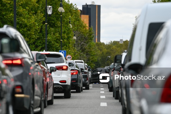 Bakının mərkəzində müşahidə edilən tıxac