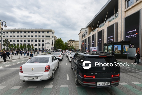 Bakının mərkəzində müşahidə edilən tıxac
