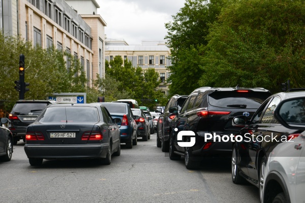 Bakının mərkəzində müşahidə edilən tıxac