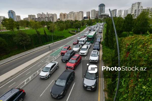 Bakının mərkəzində müşahidə edilən tıxac