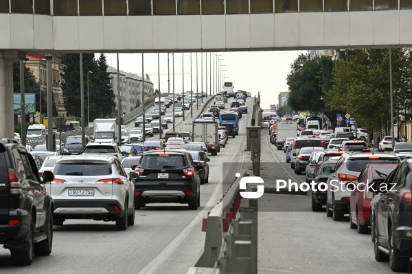 Bakının mərkəzində müşahidə edilən tıxac