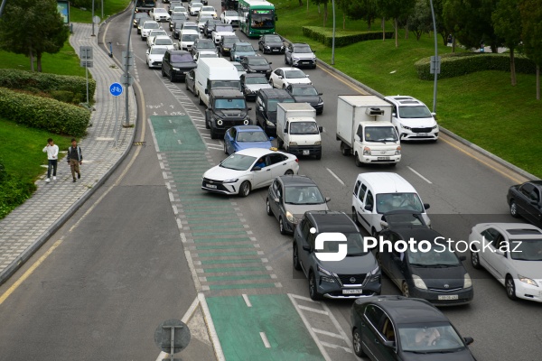Bakının mərkəzində müşahidə edilən tıxac