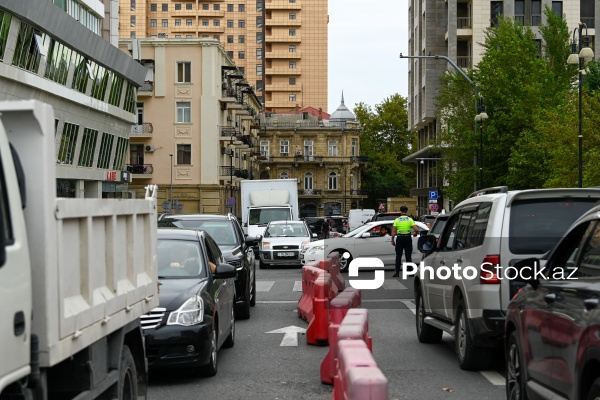 Bakının mərkəzində müşahidə edilən tıxac