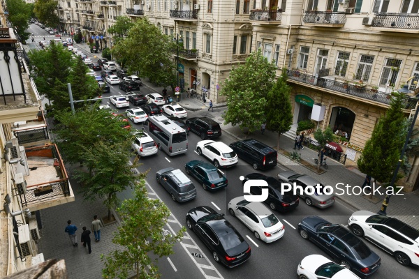 Bakının mərkəzində müşahidə edilən tıxac