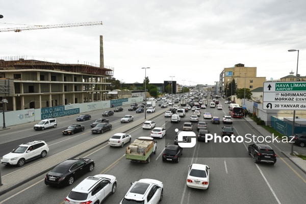 Bakının mərkəzində müşahidə edilən tıxac