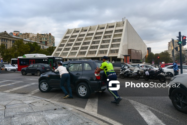 Bakının mərkəzində müşahidə edilən tıxac