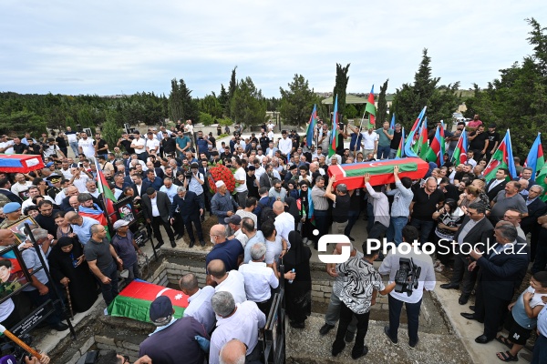 Birinci Qarabağ müharibəsi şəhidləri Elman Camalov, Əbülfəz Əbilov, Tahir Şirinov və Cavanşir Hüseynovun dəfn mərasimi