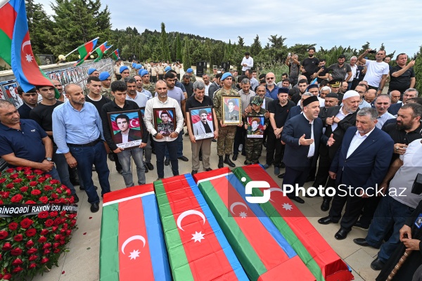 Birinci Qarabağ müharibəsi şəhidləri Elman Camalov, Əbülfəz Əbilov, Tahir Şirinov və Cavanşir Hüseynovun dəfn mərasimi