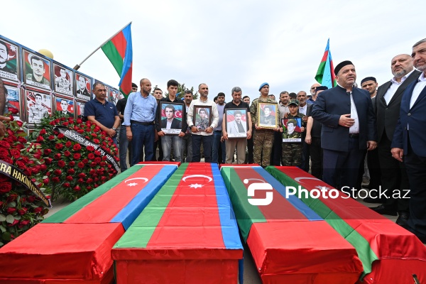 Birinci Qarabağ müharibəsi şəhidləri Elman Camalov, Əbülfəz Əbilov, Tahir Şirinov və Cavanşir Hüseynovun dəfn mərasimi