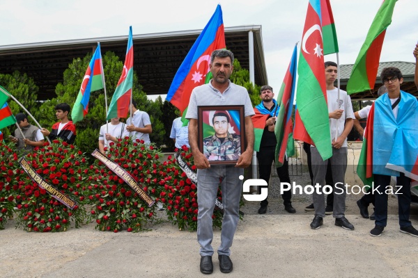 Birinci Qarabağ müharibəsi şəhidləri Elman Camalov, Əbülfəz Əbilov, Tahir Şirinov və Cavanşir Hüseynovun dəfn mərasimi