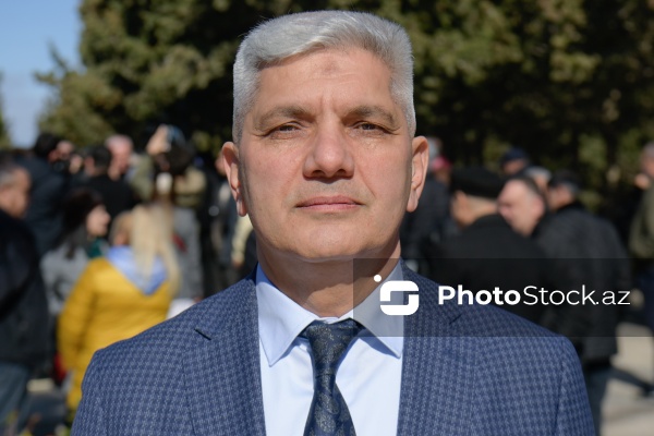 Tərlan Hacızadə - İtkin düşmüş xanım şəhid Mehriban Qarayevanın dəfnində