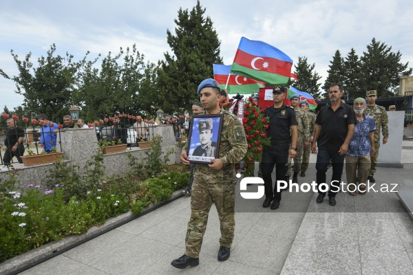 Birinci Qarabağ müharibəsində itkin düşmüş şəhid Aydın Qurbanovun dəfn mərasimi