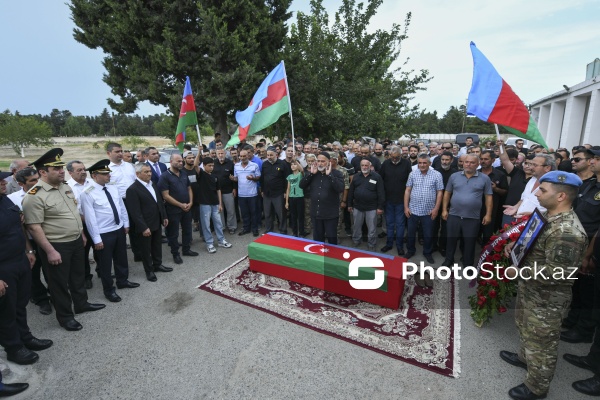 Birinci Qarabağ müharibəsində itkin düşmüş şəhid Aydın Qurbanovun dəfn mərasimi