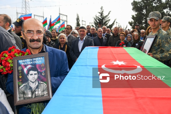 Birinci Qarabağ müharibəsində itkin düşmüş şəhidlər - Azər Bayramov, Əliyar Əliyev, Rəfael Abbasov və İlham Mehdiyevin dəfni