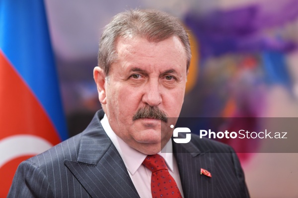 Mustafa Destici - Böyük Birlik Partiyasının sədri