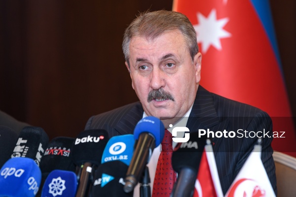 Mustafa Destici - Böyük Birlik Partiyasının sədri